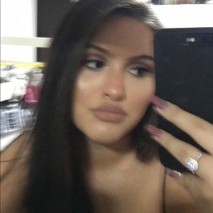 Meet your Posher, Fjolla